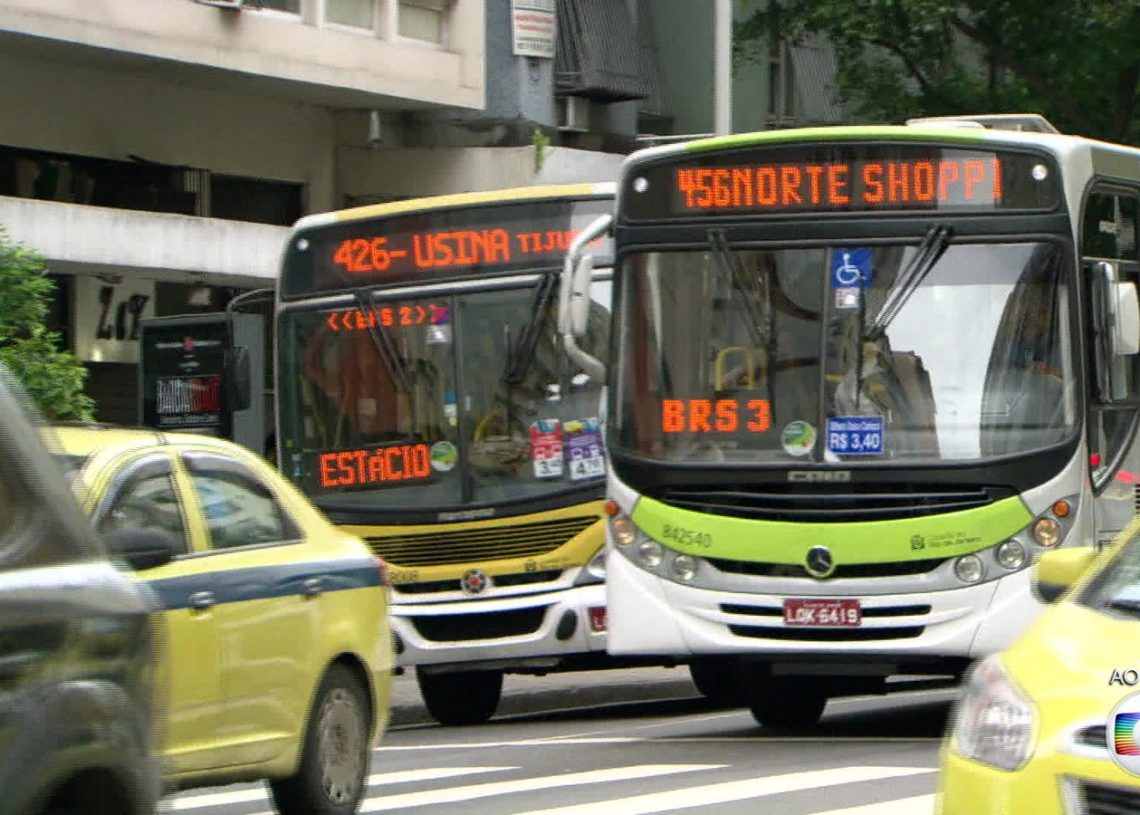 Passagem de ônibus ficam mais baratas a partir deste sábado (2) (Foto: Reprodução / TV Globo)