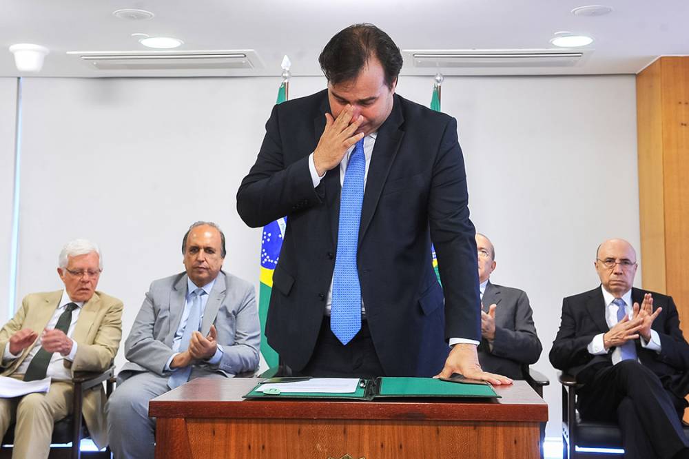 O deputado Rodrigo Maia chora durante homologação do decreto de recuperação fiscal do estado do Rio de Janeiro (JBatista/Câmara dos Deputados)