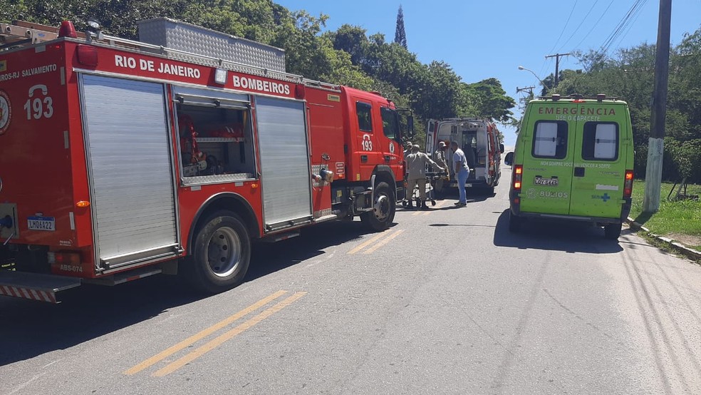 Corpo de Bombeiros socorrem vítimas de acidente de buggy em Búzios, no RJ — Foto: Reprodução/Redes sociais